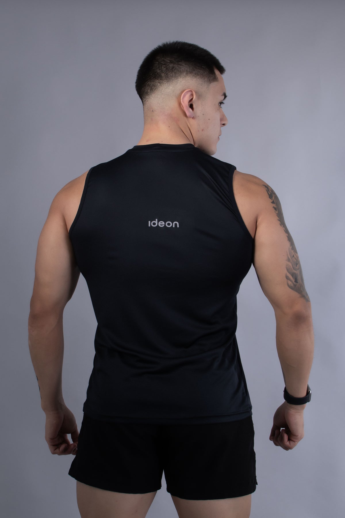 Ideon Tank Negro