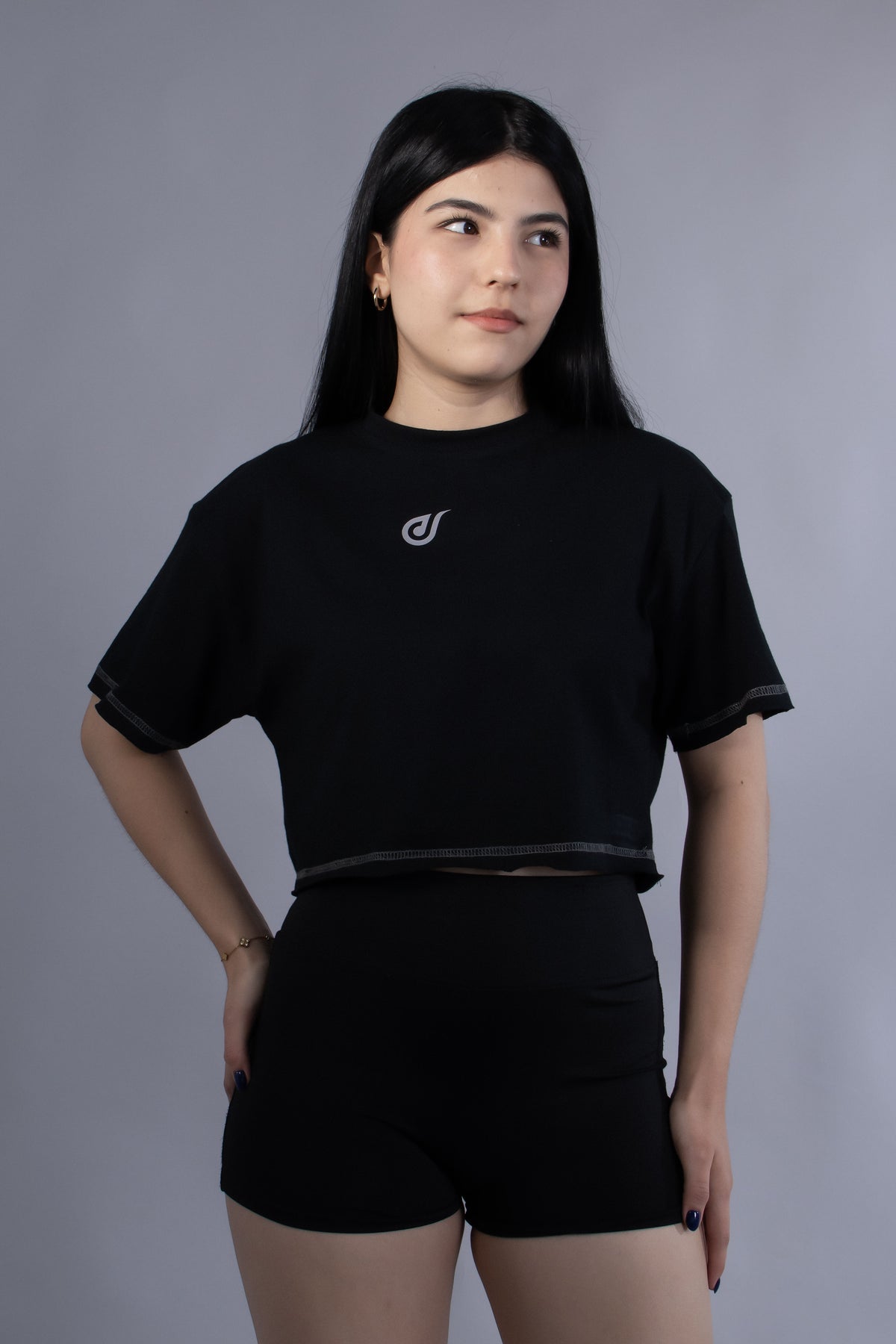 Ideon Crop Negro Mujer