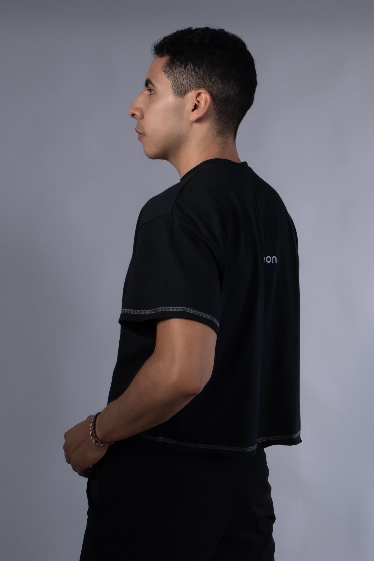 Ideon Crop Negro Hombre